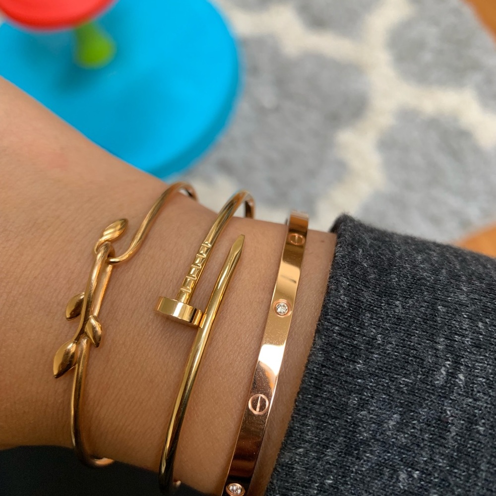 Tiffany olive leaf bangle